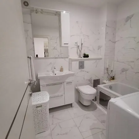 Pina 1 Apartment Kastela